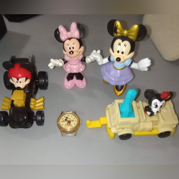 Nice Lot of Disney Mickey & Antique  & Vintage Collectables - Picture 3 of 4